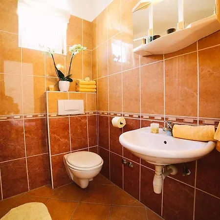 In With Sea View, Balcony, Air Conditioning, Wi-fi Daire Duće