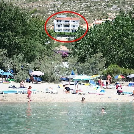 In With Sea View, Balcony, Air Conditioning, Wi-fi *