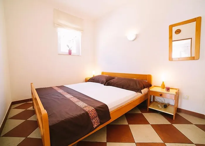 Appartamento In With Sea View, Balcony, Air Conditioning, Wi-fi *