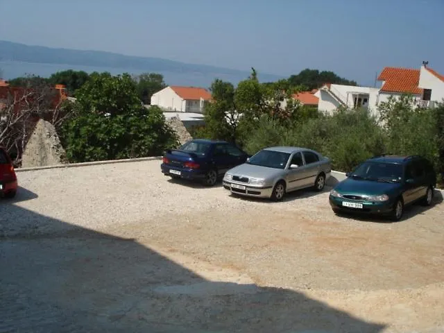 In With Sea View, Balcony, Air Conditioning, Wi-fi Duće