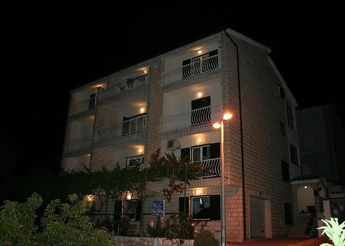 Appartamento In With Sea View, Balcony, Air Conditioning, Wi-fi *